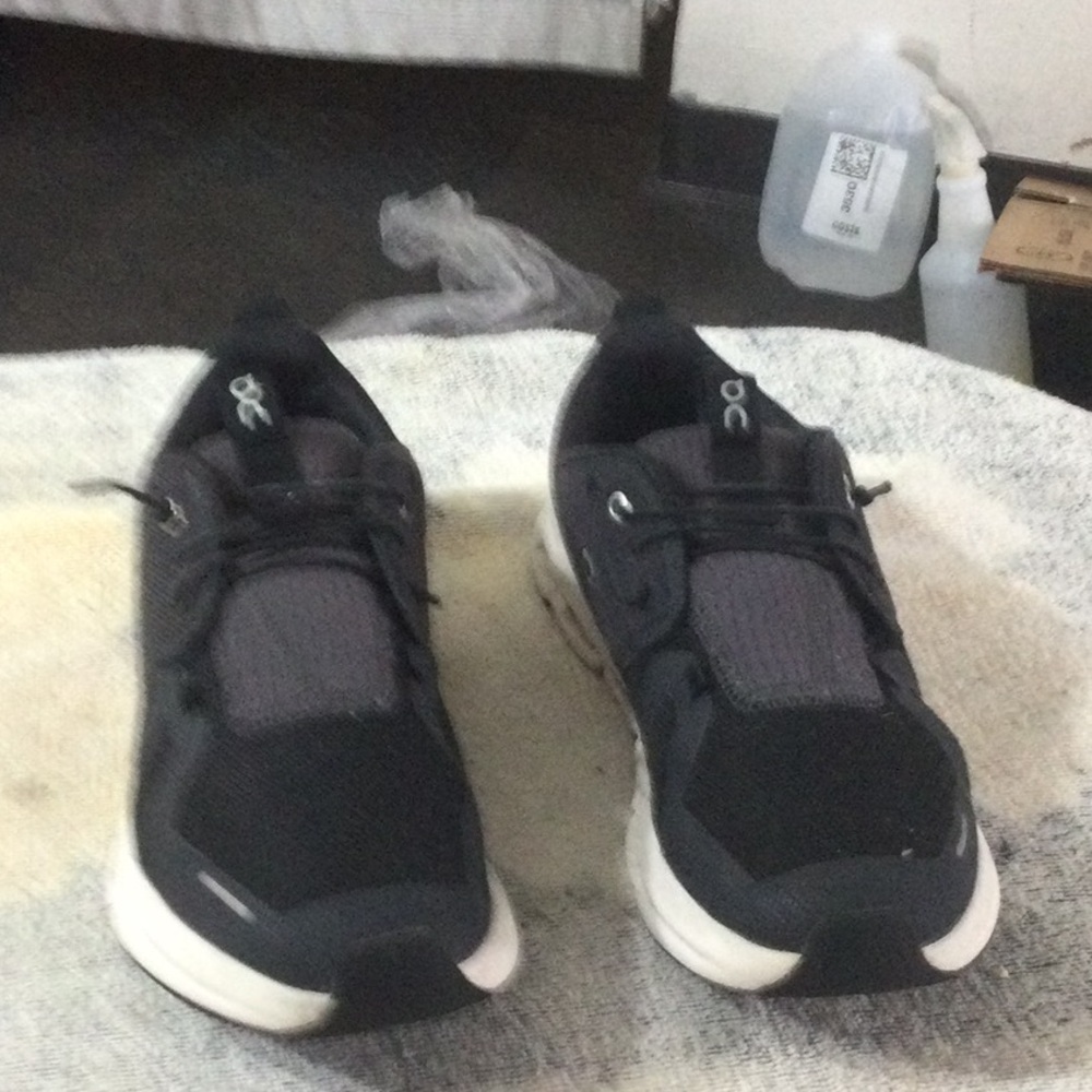 On Running Men's Black Running Shoes